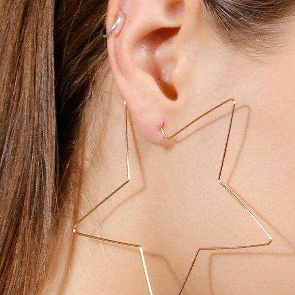 Free People Women's Lightweight Star Hoop Earrings Gold - Picture 1 of 8